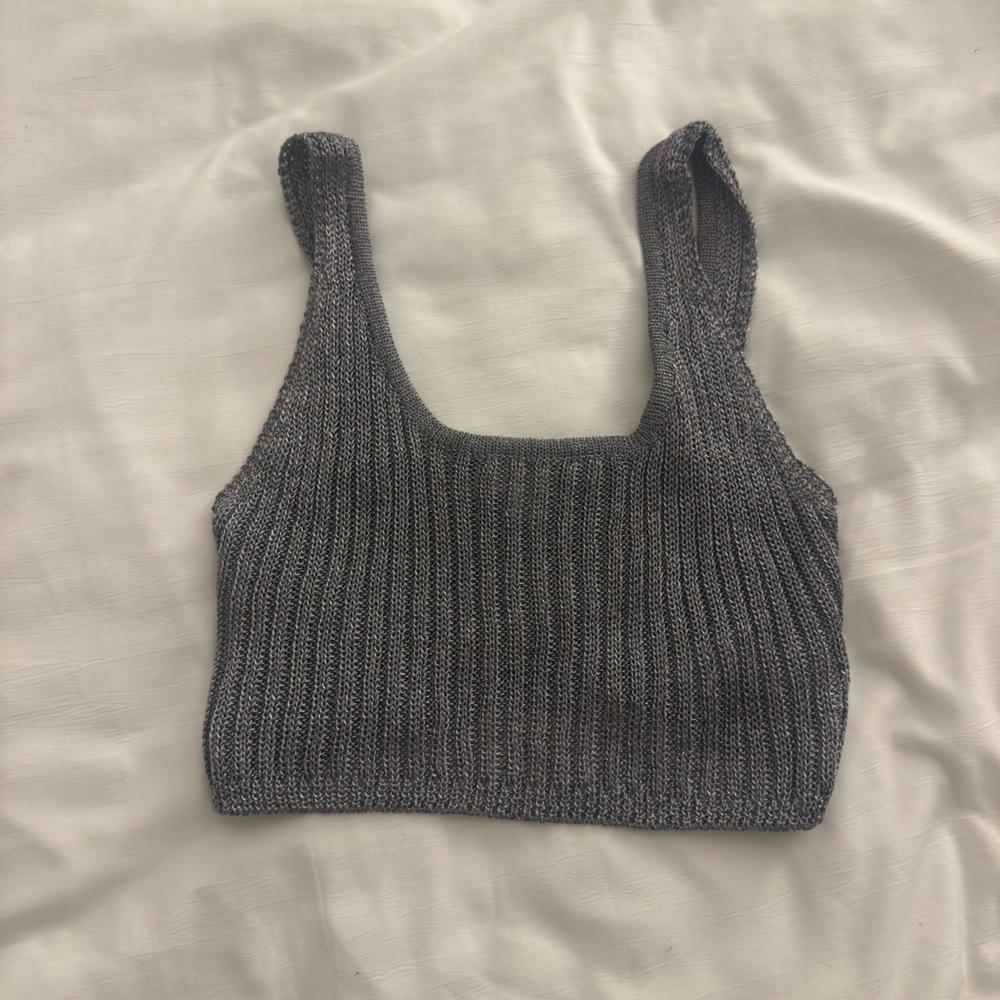 Silver Metallic Knit Cropped Tank Top - Picture 2 of 3